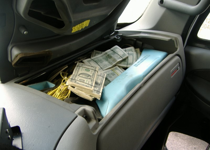 South Carolina: Bag of cash found in hidden compartment in car